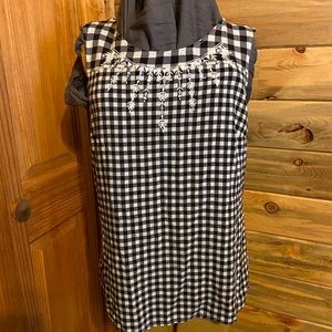 Como Vintage sleeveless black &white checkered top
